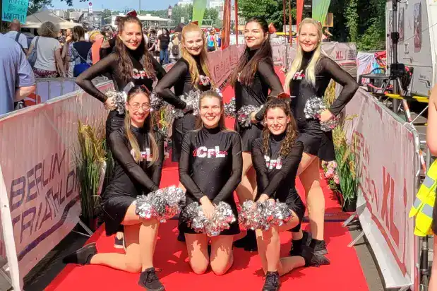 tanzteam-im-treptowerpark