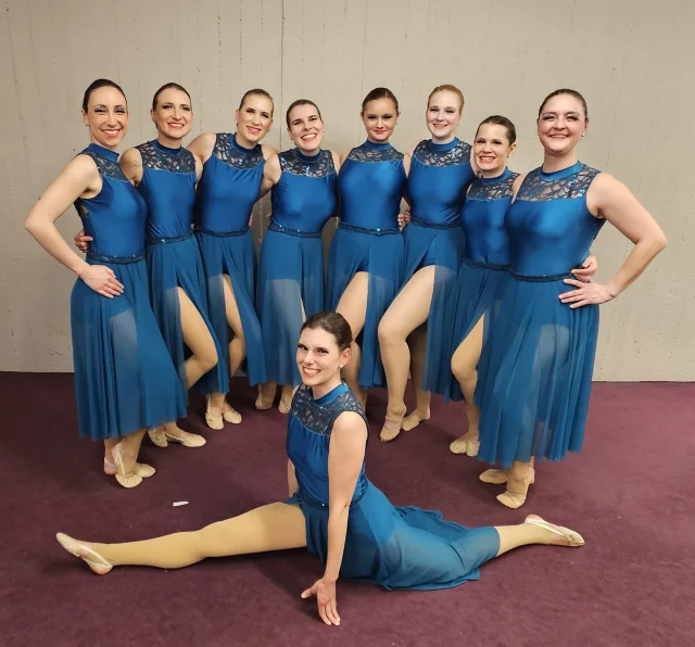 Team Power 🩵

Du hast Lust neue Menschen kennenzulernen und dich neuen Herausforderungen zu stellen? Slide in unsere DMs ✨

#team #power #berlin #danceberlin #jazzberlin #pomberlin #cheer #probetraining